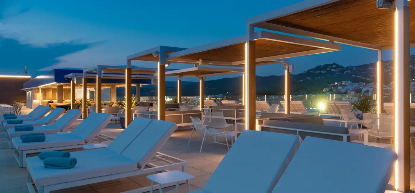 L'Azure Hotel